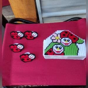 Napkin holder with napkin rings